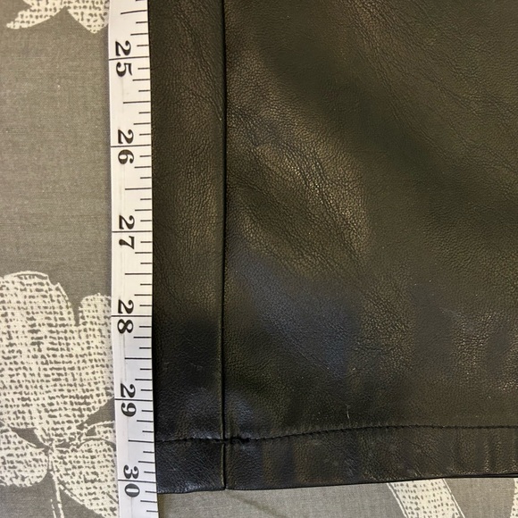🖤”Decjuba” Women's Black Flat Front Faux Leather Pants w/ Zipper & Pockets Sz 8🖤 - Picture 12 of 12